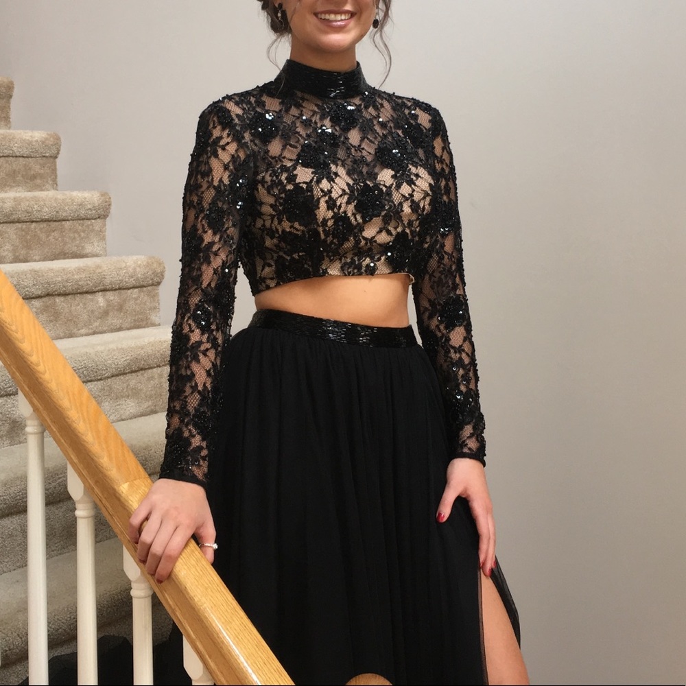 Black Sherri hill Two piece dress in perfect condition worn once size 6